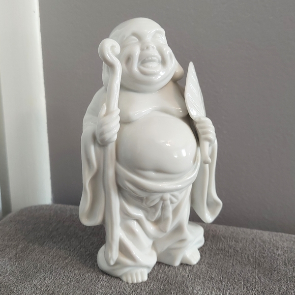 Traveling Buddha Figurine Statue Leaf Staff White Spiritual 6" Ceramic - Picture 2 of 8